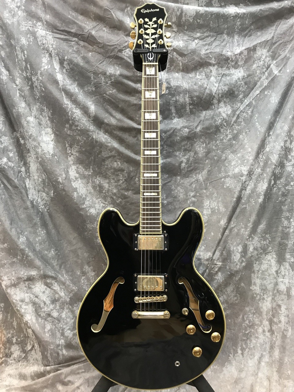 Epiphone Sheraton II Pro Semi-Hollow Coil-Tap Electric Guitar Ebony w/Case