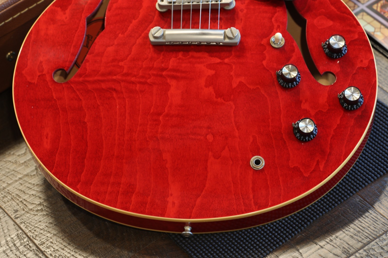 Minty! 2016 Gibson ’61 Warren Haynes ES-335 Guitar Figured Cherry + COA OHSC