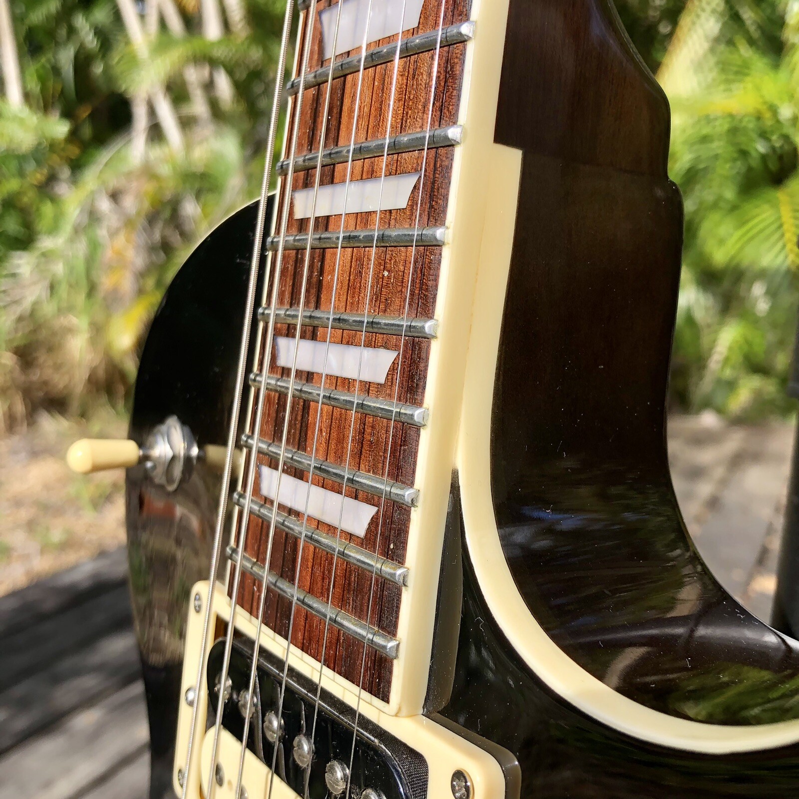 Upgraded Indio 66 DLX Plus Cobra Burst Quilt Top Single Cut Electric Guitar