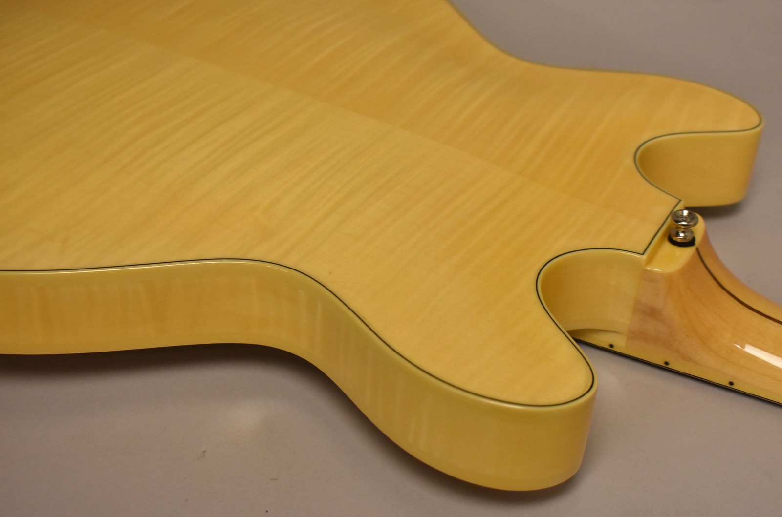 Guild Starfire IV Natural w/OHSC