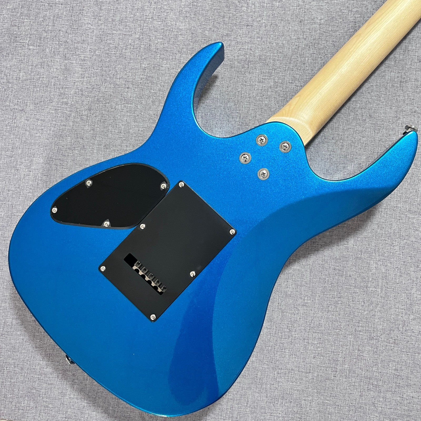 Brand New 6String Electric Guitar HSH Pickups Tremolo Blue Metallic Finish solid
