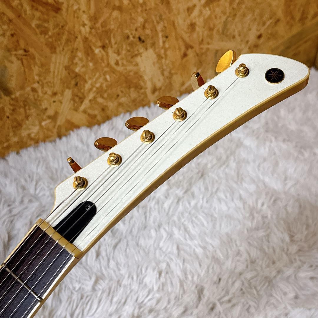 YAMAHA SGV 1200 Pearl Snow White Electric Guitar White
