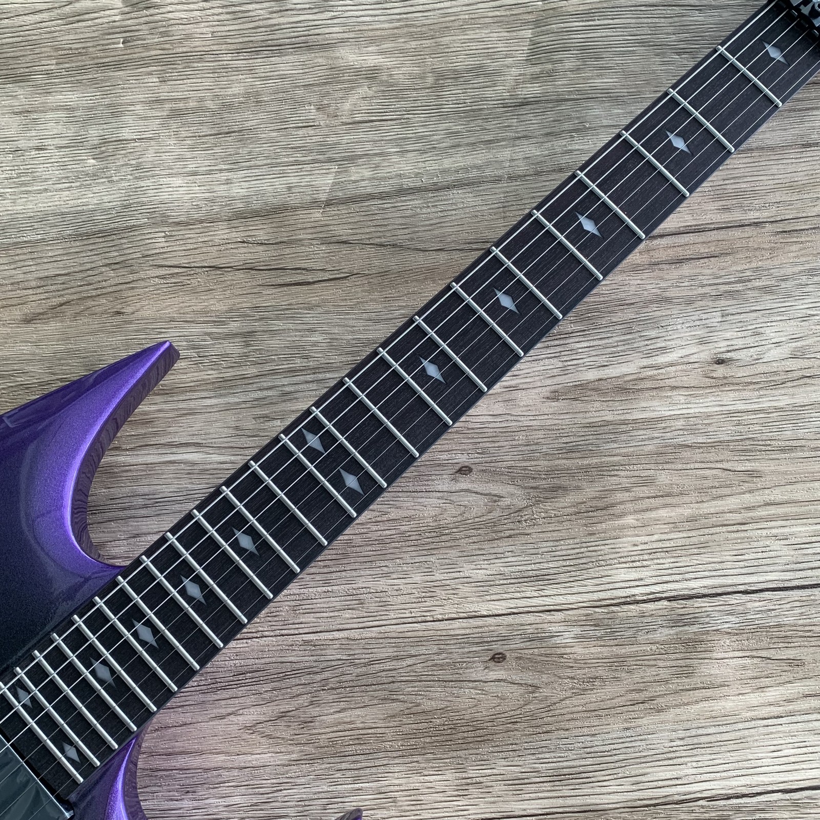 Warlock Electric Guitar Stainless HH pickups Rounded Fret Edge Tremolo Bridge