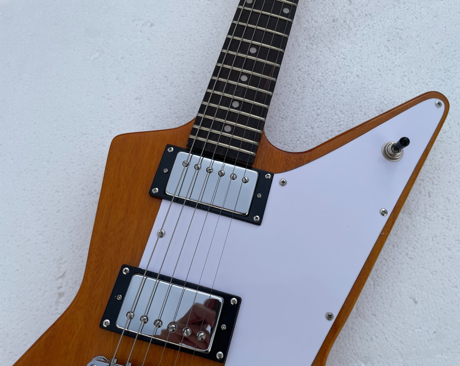 6 Strings Expl0rer Electric Guitar Bone Nut Glossy Finished Solid Body Guitarra