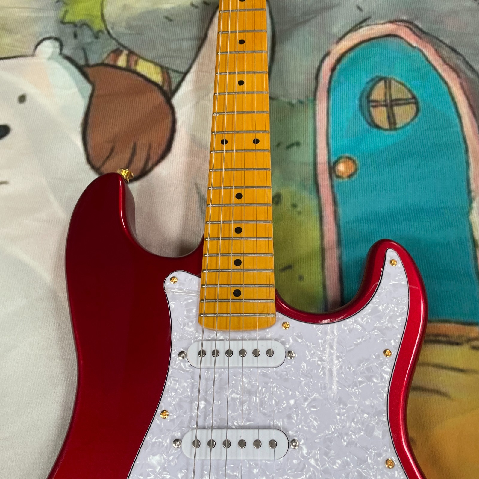 Very beautiful electric guitar, metal red ST, hot selling and explosive in USA