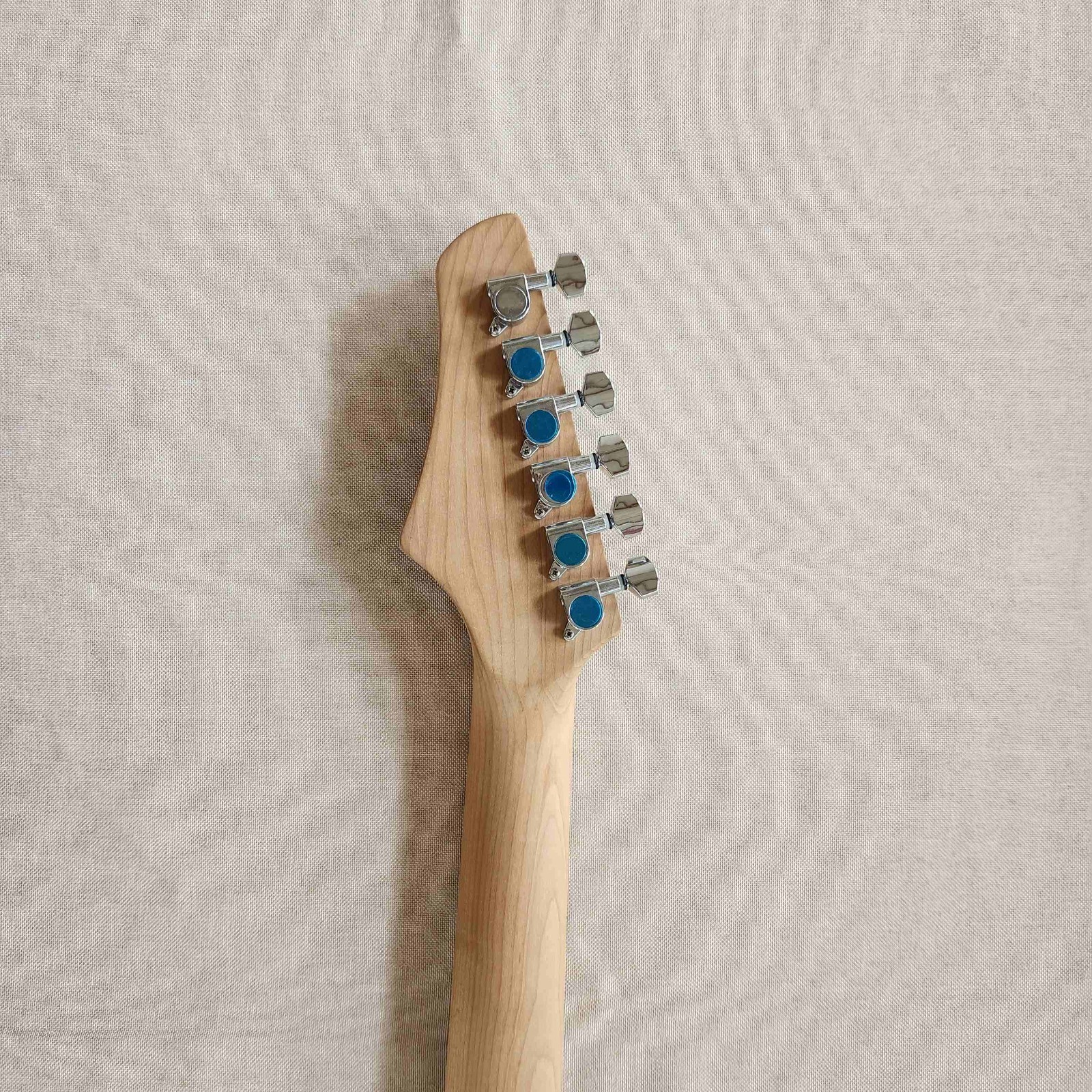 DIY Electric Guitar Unfinished Kit Maple Fretboard Fixed Bridge Mahogany Body