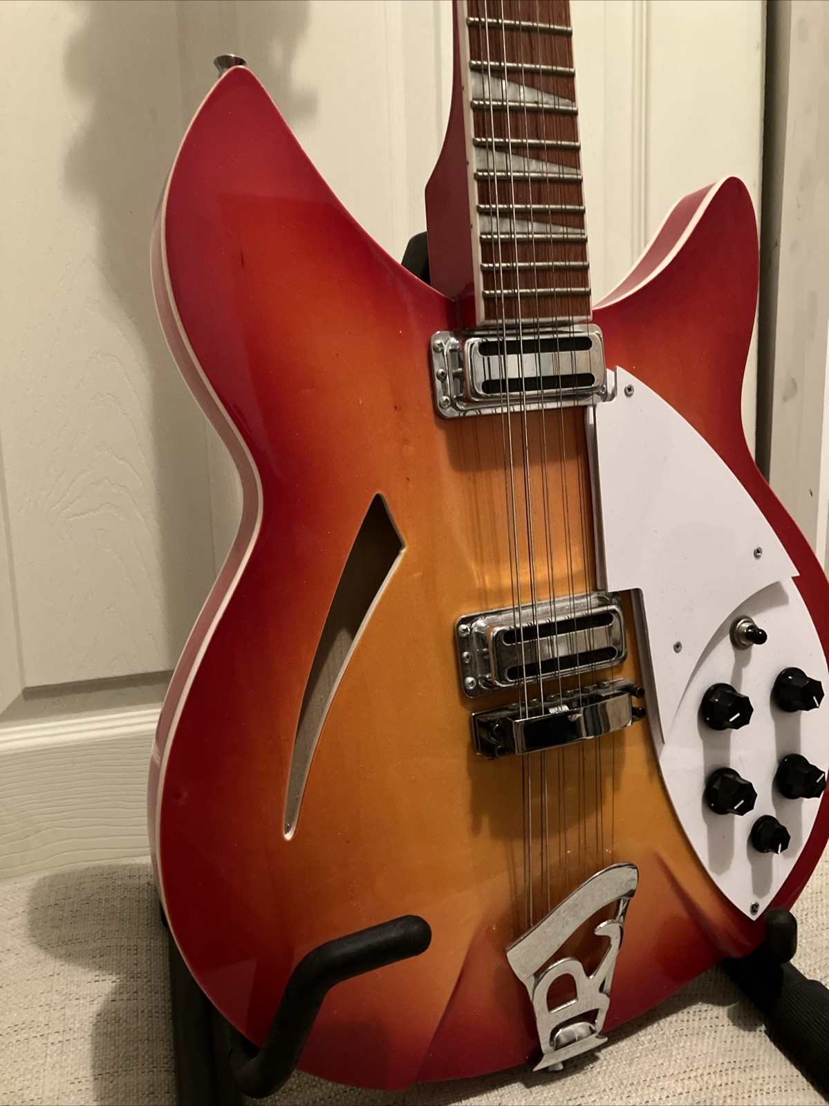Rickenbacker Rickenbacker 330-12 Used Electric Guitar