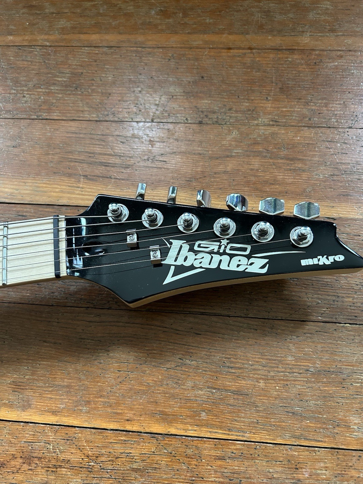Ibanez Mikro GRGM21M Solid Electric Guitar. Barely Used