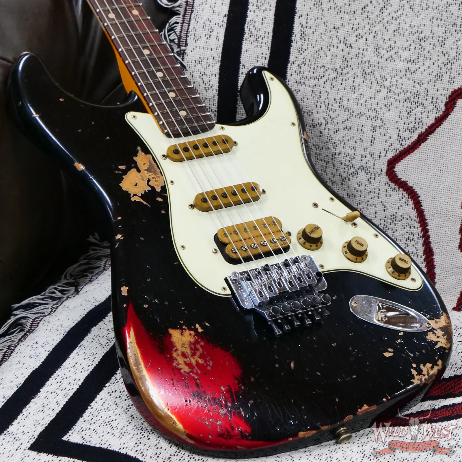 Fender Custom Shop Black Lightning Stratocaster Floyd Rose Apple Red 8.00 lbs