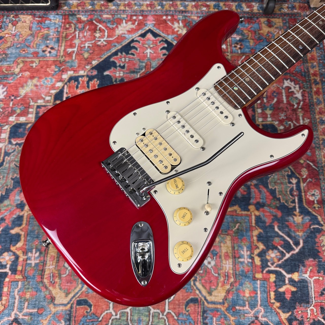1998 Fender American Deluxe HSS Stratocaster w/Roller Nut & HSC