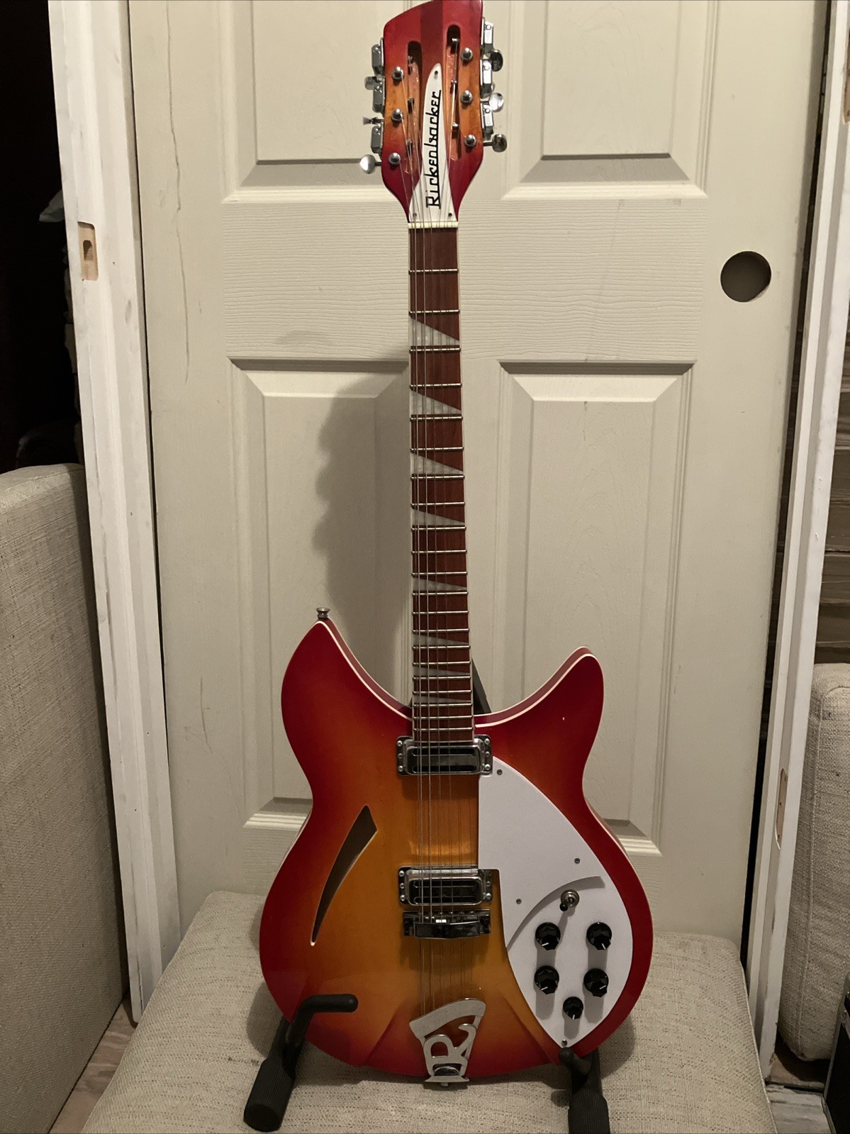 Rickenbacker Rickenbacker 330-12 Used Electric Guitar