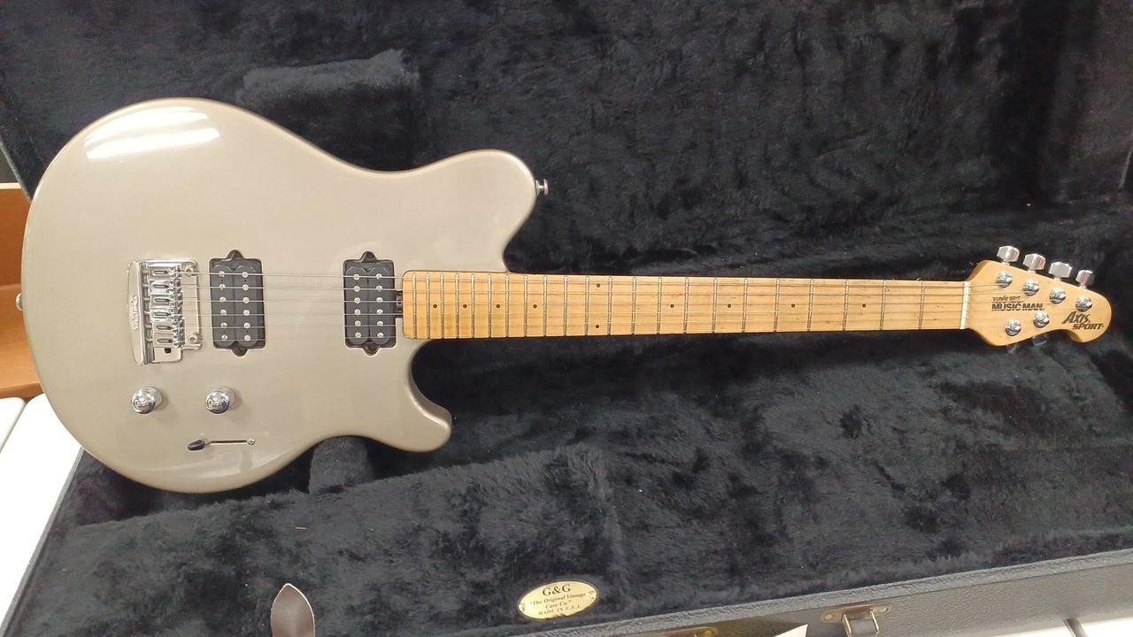[MUSIC MAN] Axis Sport HH Electric Guitar With Hard Case Used Shipping From JPN
