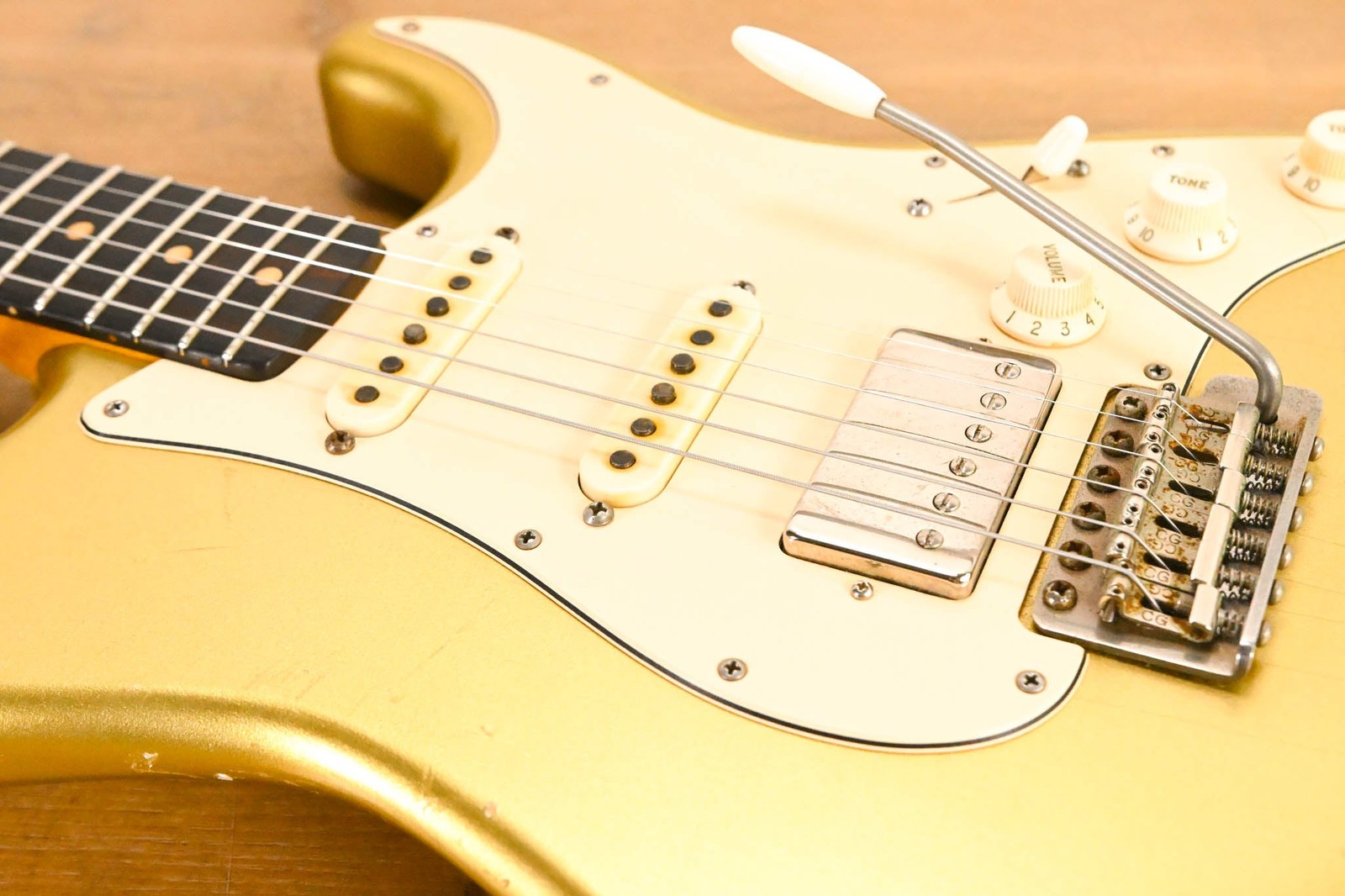 TMG Dover Custom S-Style HSS – Aged Aztec Gold CG014HR