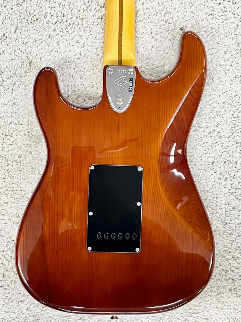 Fender American Vintage II 1973 Mocha Stratocaster Electric Guitar with HardCase