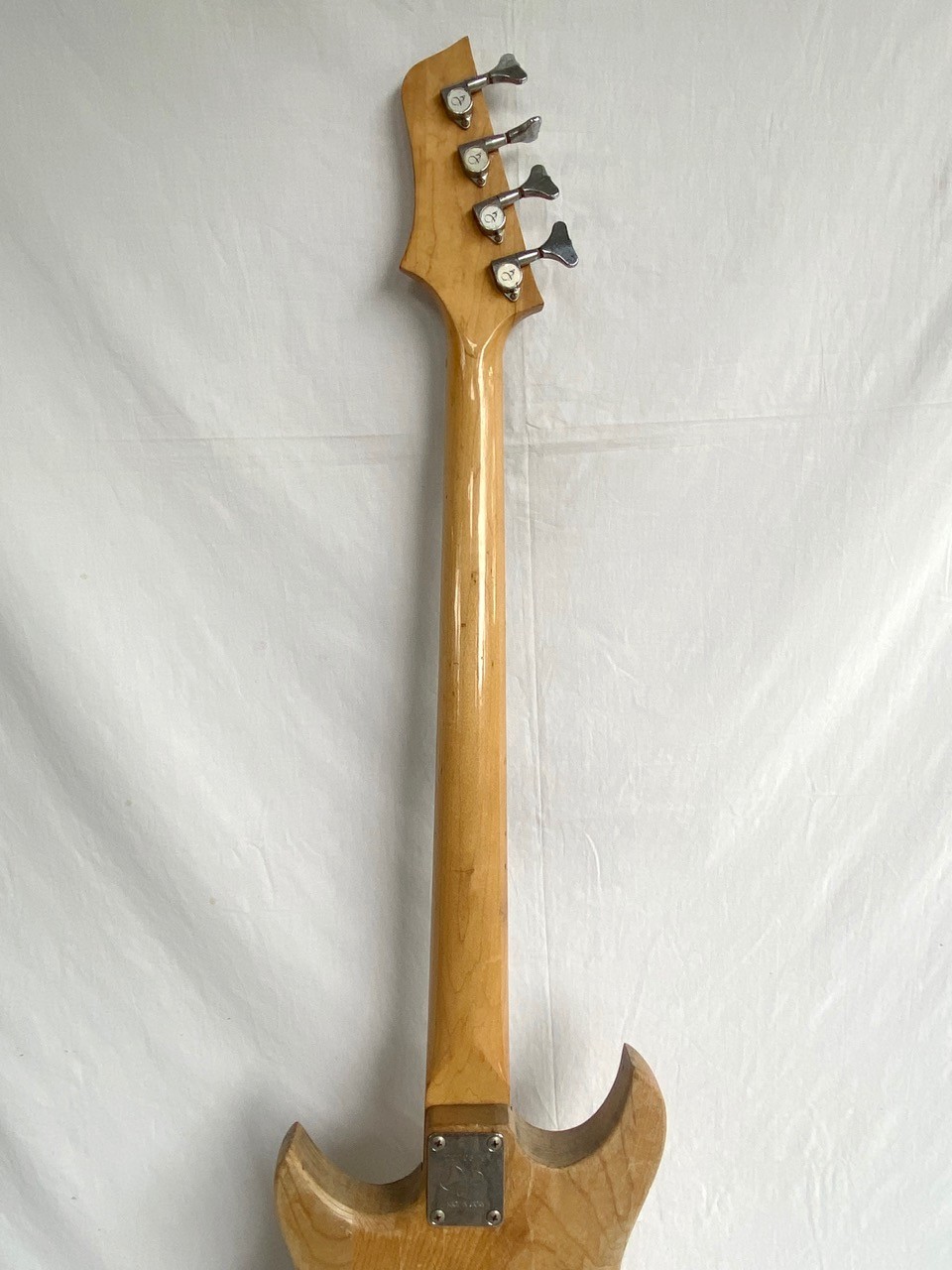 Vintage VANTAGE Avenger Electric Bass. Natural Wood JAPAN. Rare