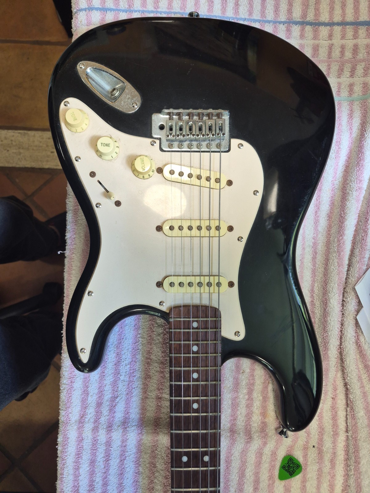Squier Stratocaster • Bullet® Strat® with Tremolo, Rosewood Fingerboard. Nice!