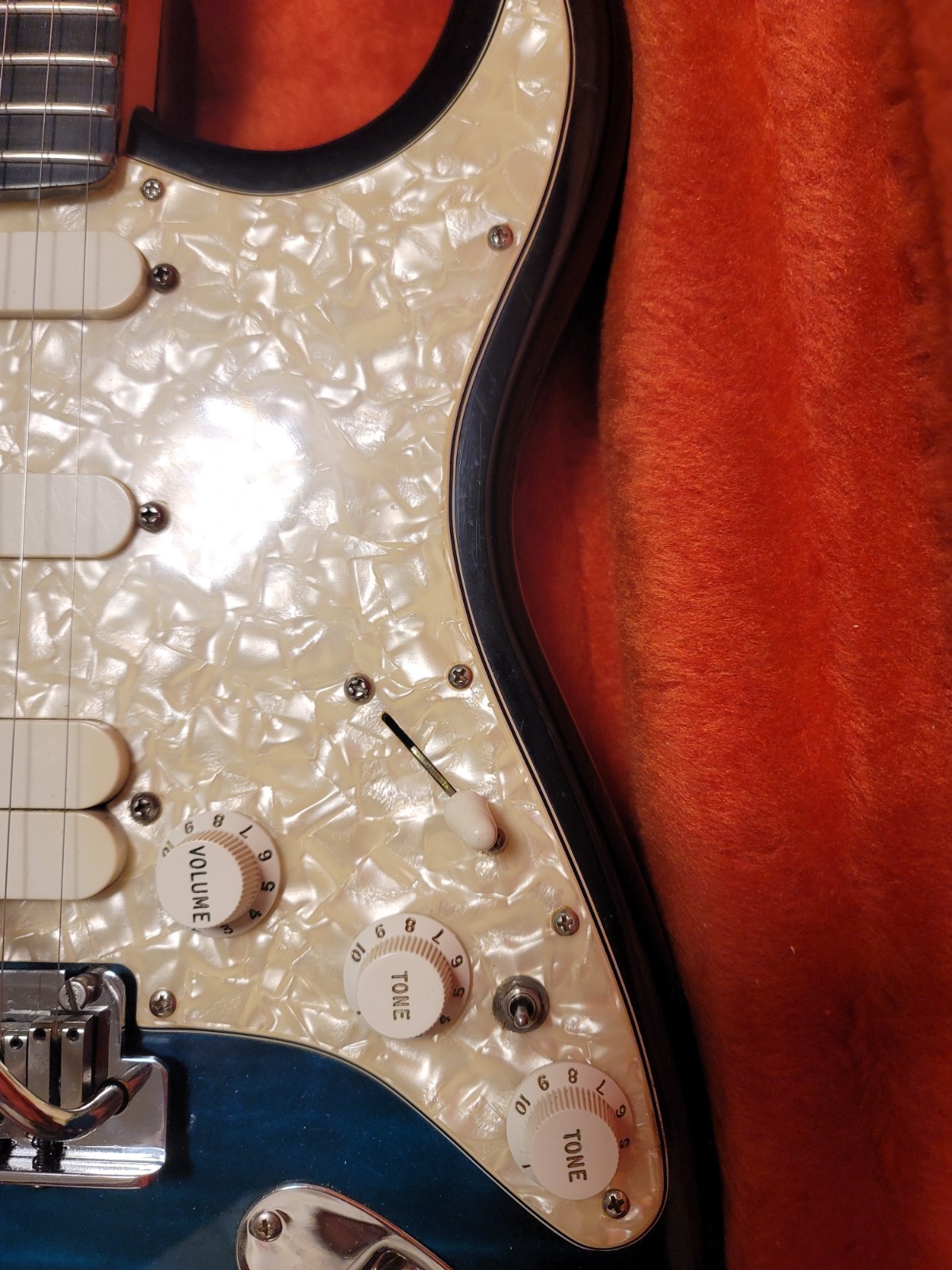 1997 Fender Strat Ultra Blue Burst Flame Top Lace Sensors HSS w/OHSC