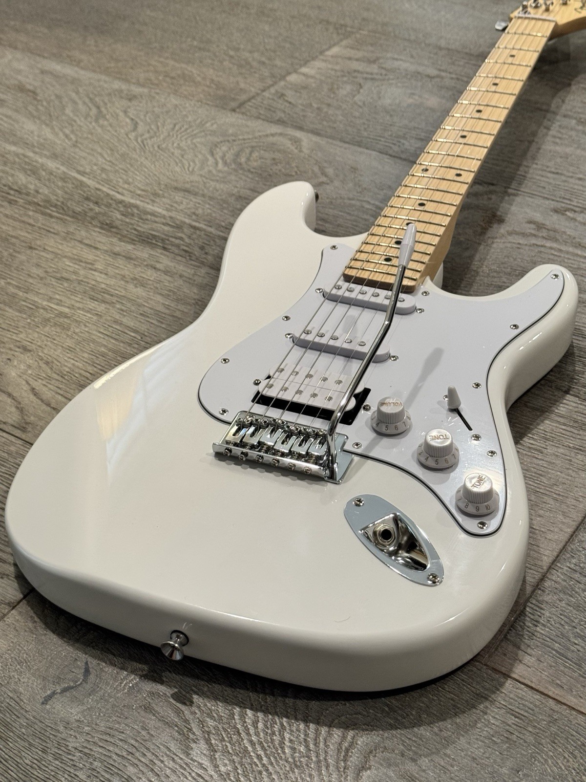Classic White ST Electric Guitar HSS Pickups