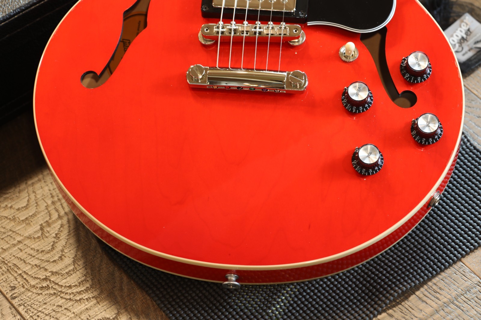 2024 Gibson ES-339 Semi-Hollow Electric Guitar Cherry Red Gloss + OHSC