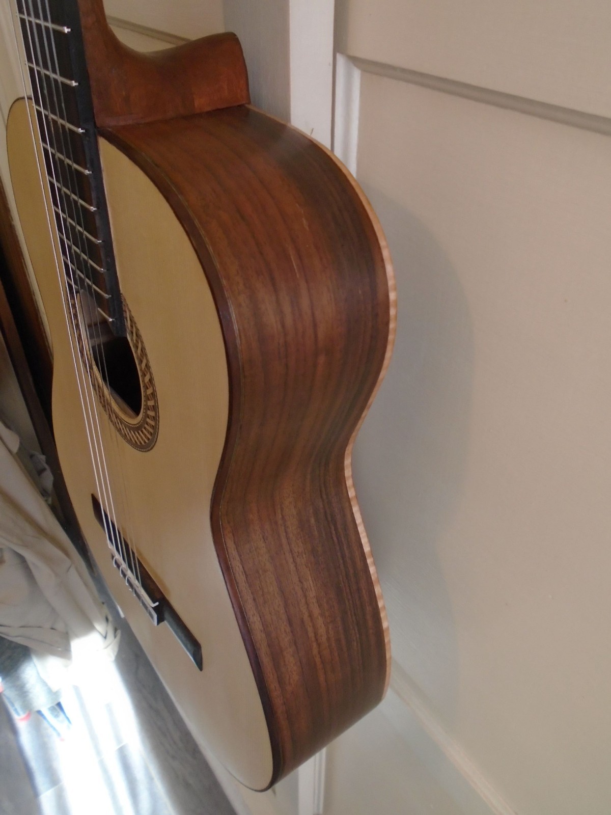 Solid wood, amateur luthier made guitar