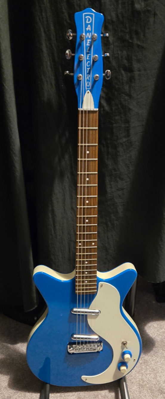 UNPLAYED Top of the Line Danelectro ’59 Mod NOS+ Guitar w/Gig Bag & Strap