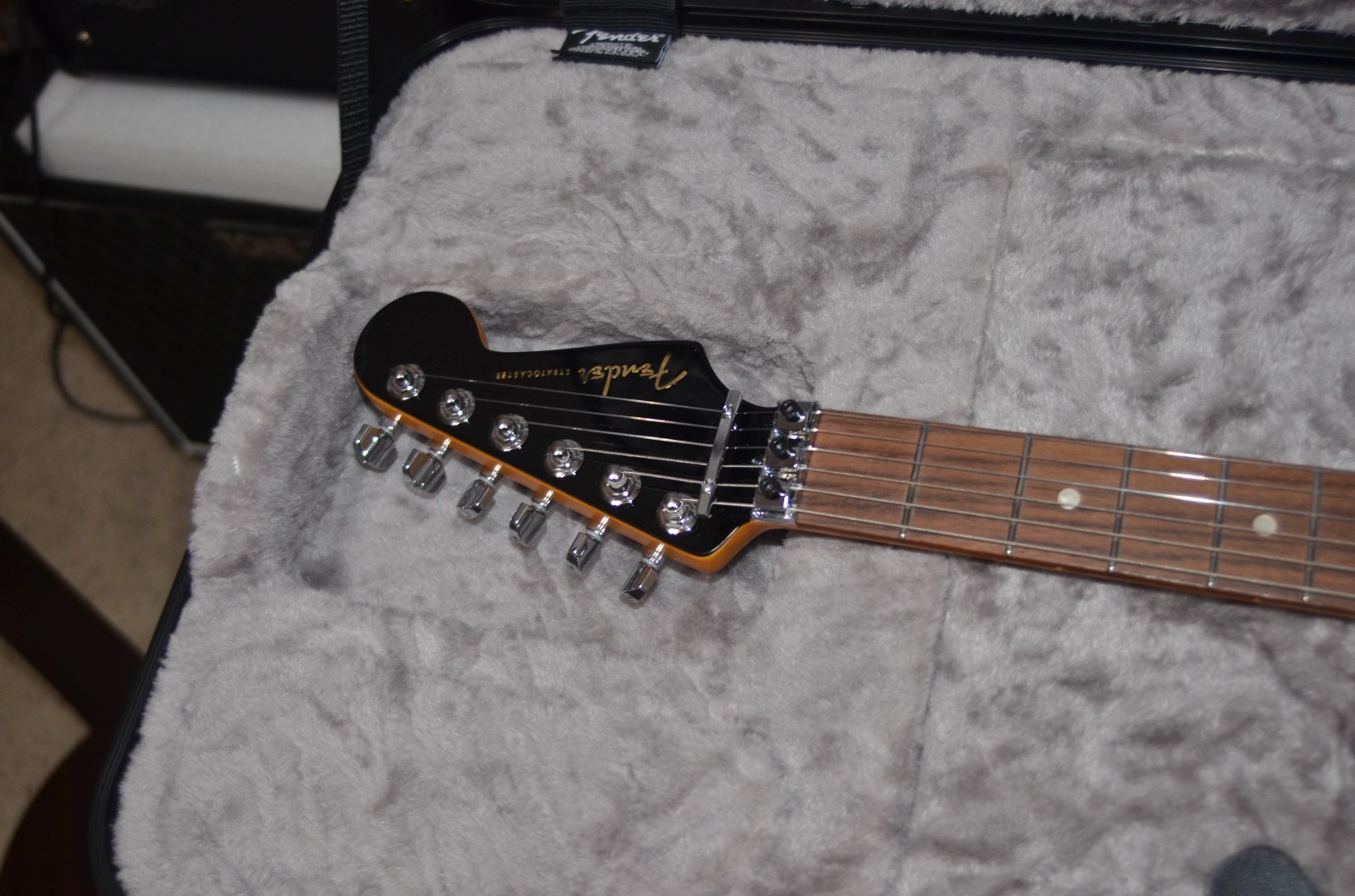 Fender American Ultra Luxe Stratocaster Floyd Rose HSS 2024 – Mystic Black