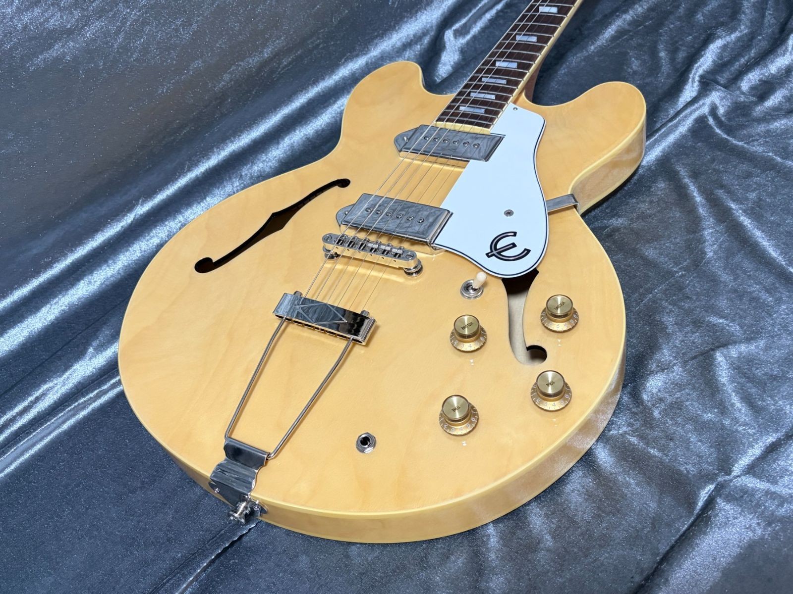 Good condition with slight signs of use Made in 2024 Epiphone CASINO Epiphone