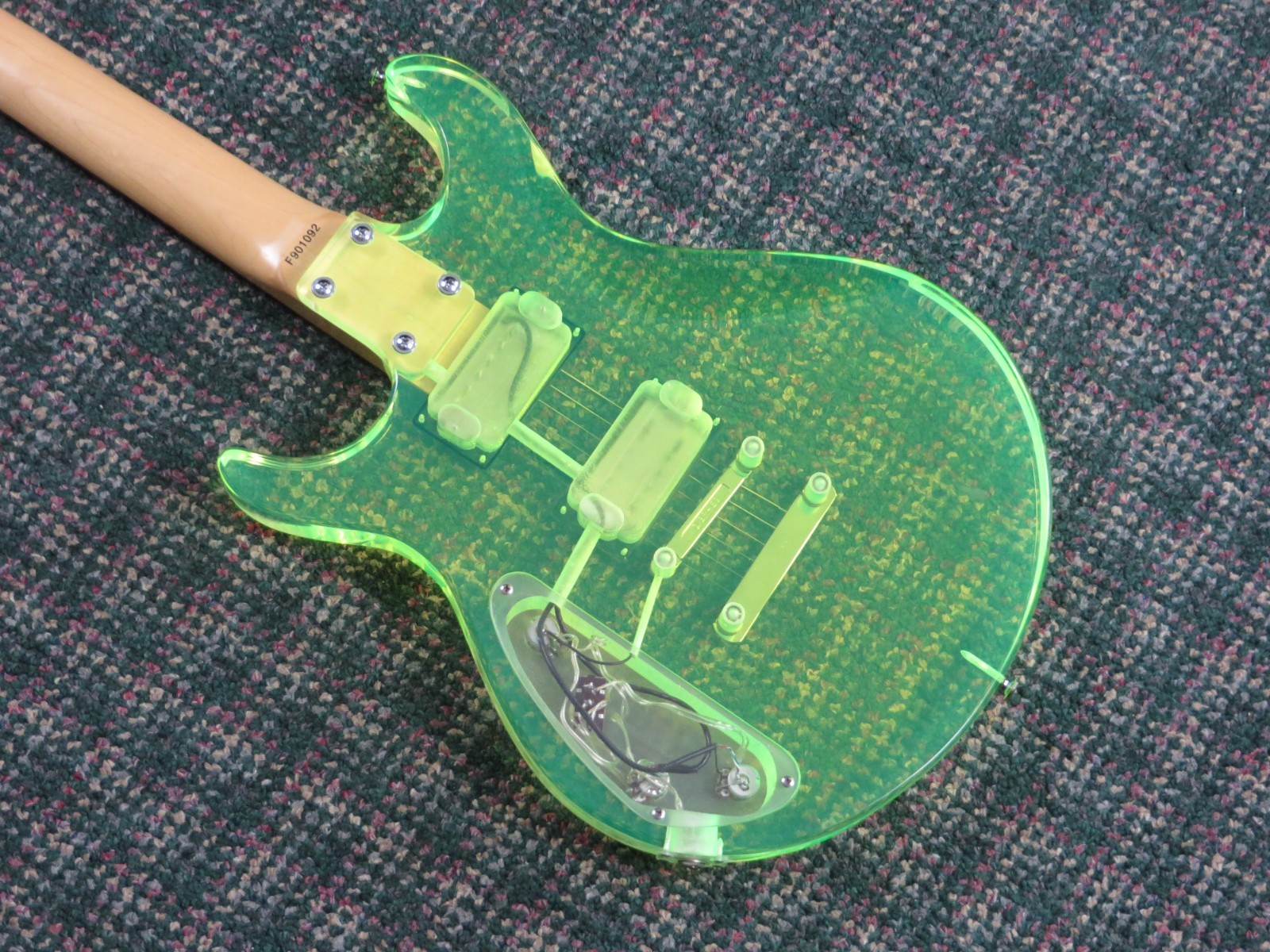 1999 B.C. Rich Exclusive Acrylic Lucite Neon Green! w/hardshell case
