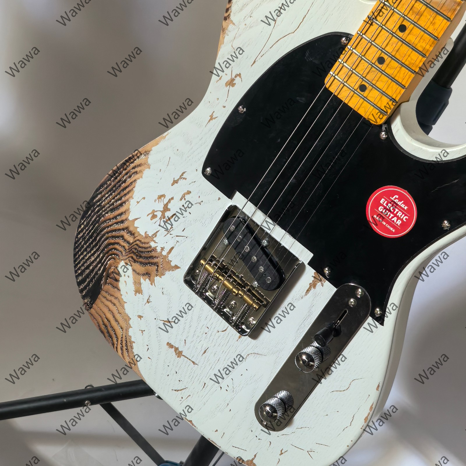 Heavy White Guitar Natural Ash Grain Revealed Maple Neck Black Pickguard