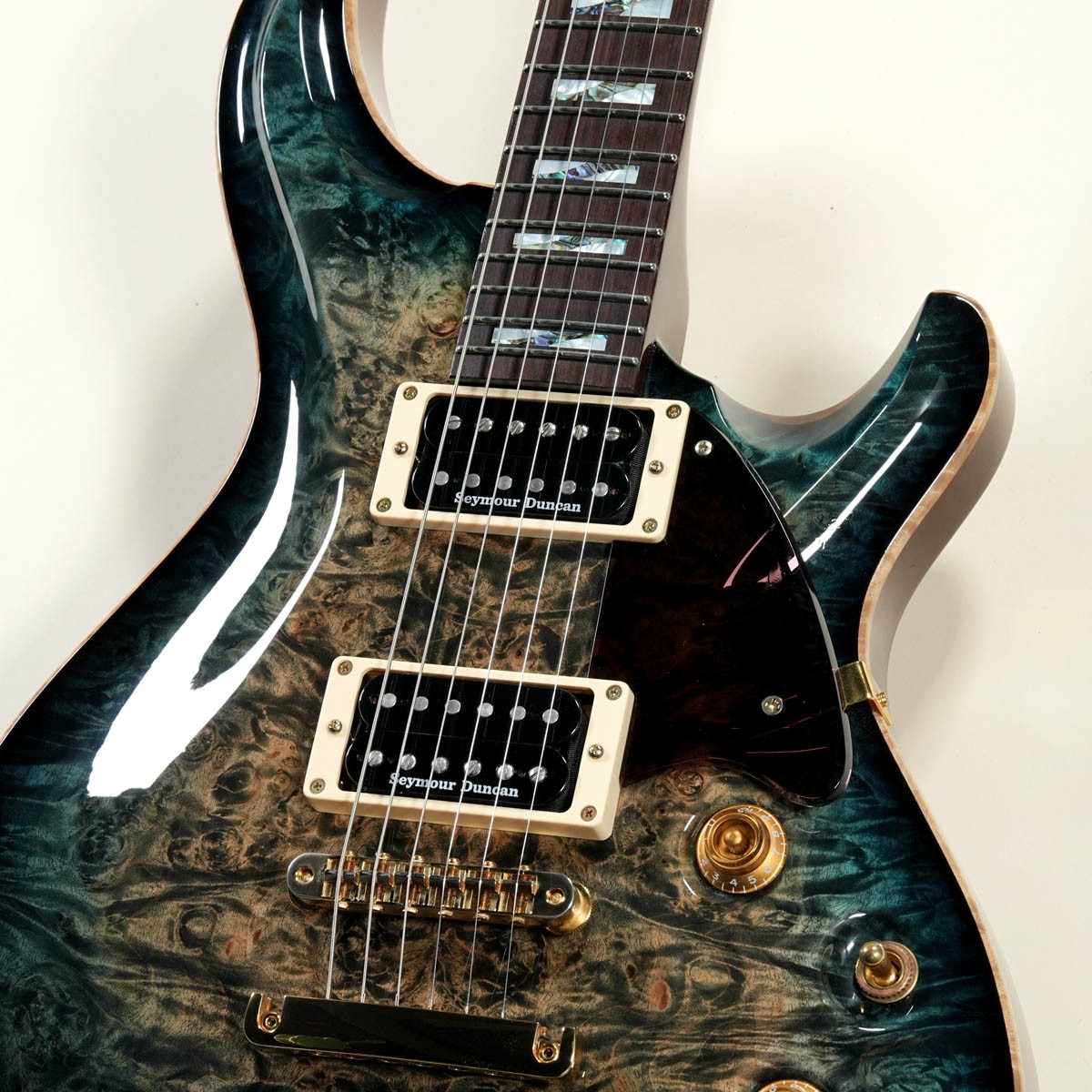 Esp / Mystique-Ctm Burled Maple Reptile Blue Burst