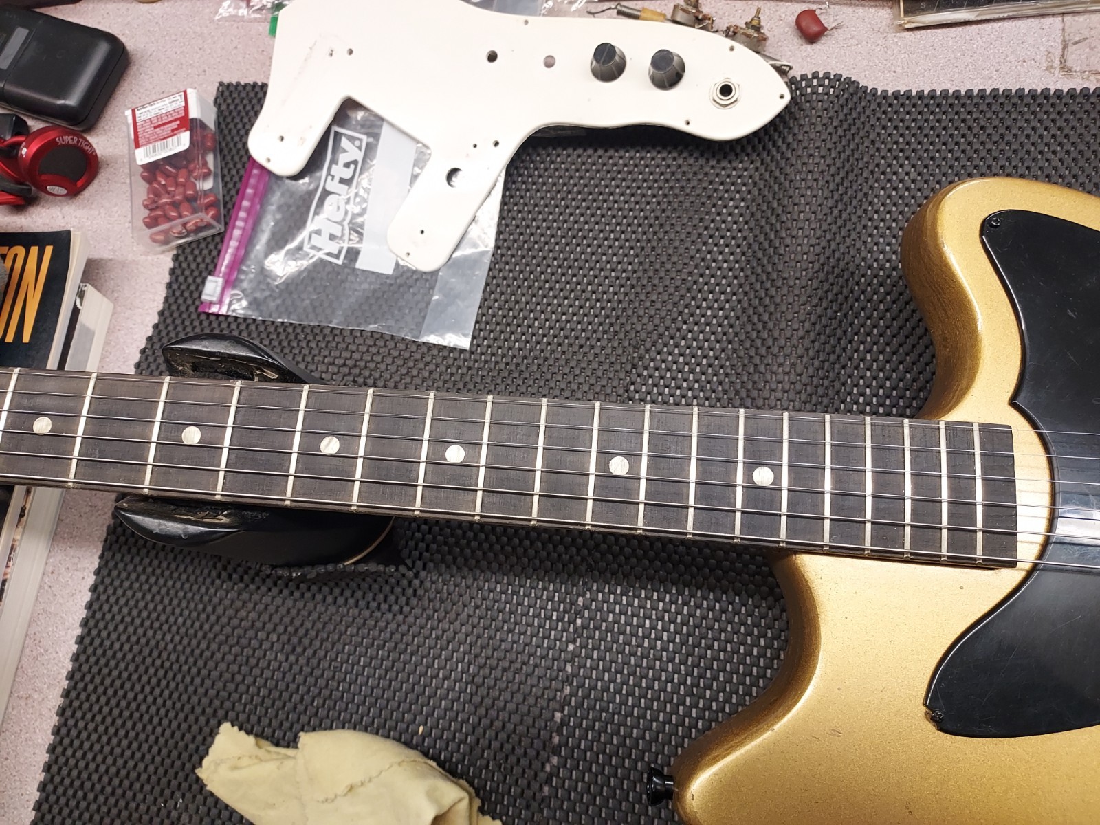 1965 Airline Bobkat Guitar Gold Harmony DeArmond Pickup Made In USA