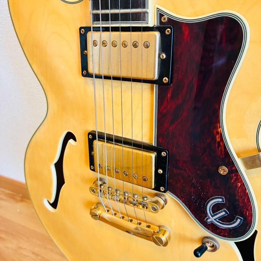 Epiphone Sheraton II Natural Guitar
