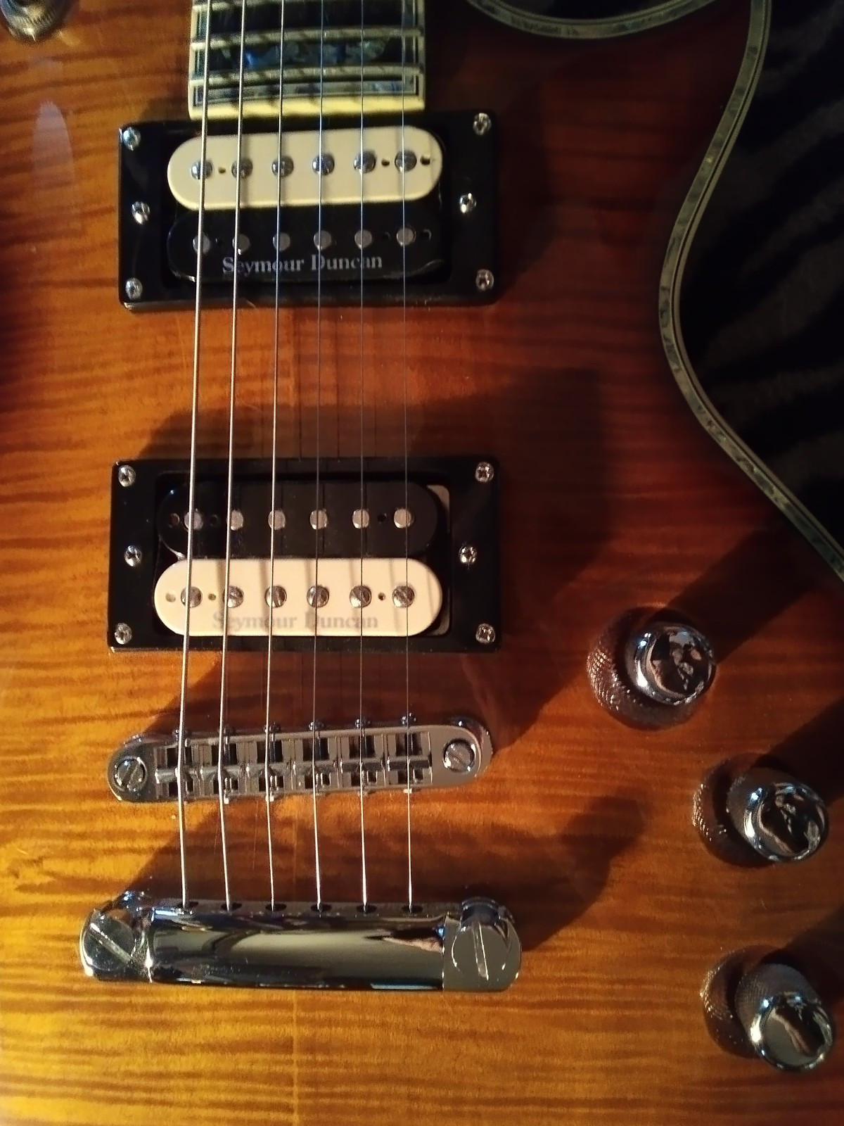 ESP LTD EC-1000 Deluxe Amber Highly Flamed, Seymour Duncans, Hard Case 2005