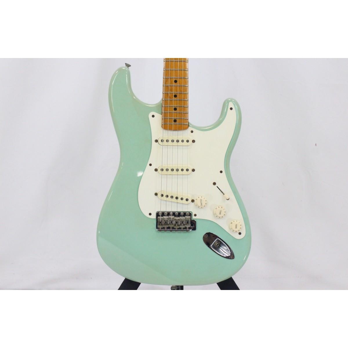 Authentic FENDER 50S STRATOCASTER #270-004-154-4492