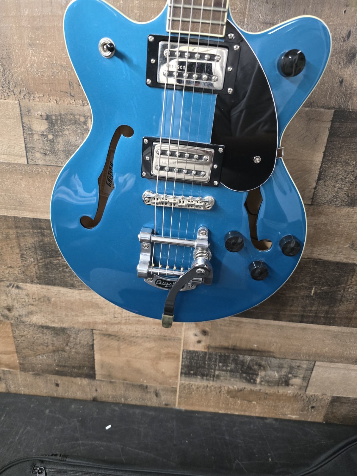 Gretsch G2657T Streamliner Double-Cut Bigsby 6 String Guitar Ocean Turquoise
