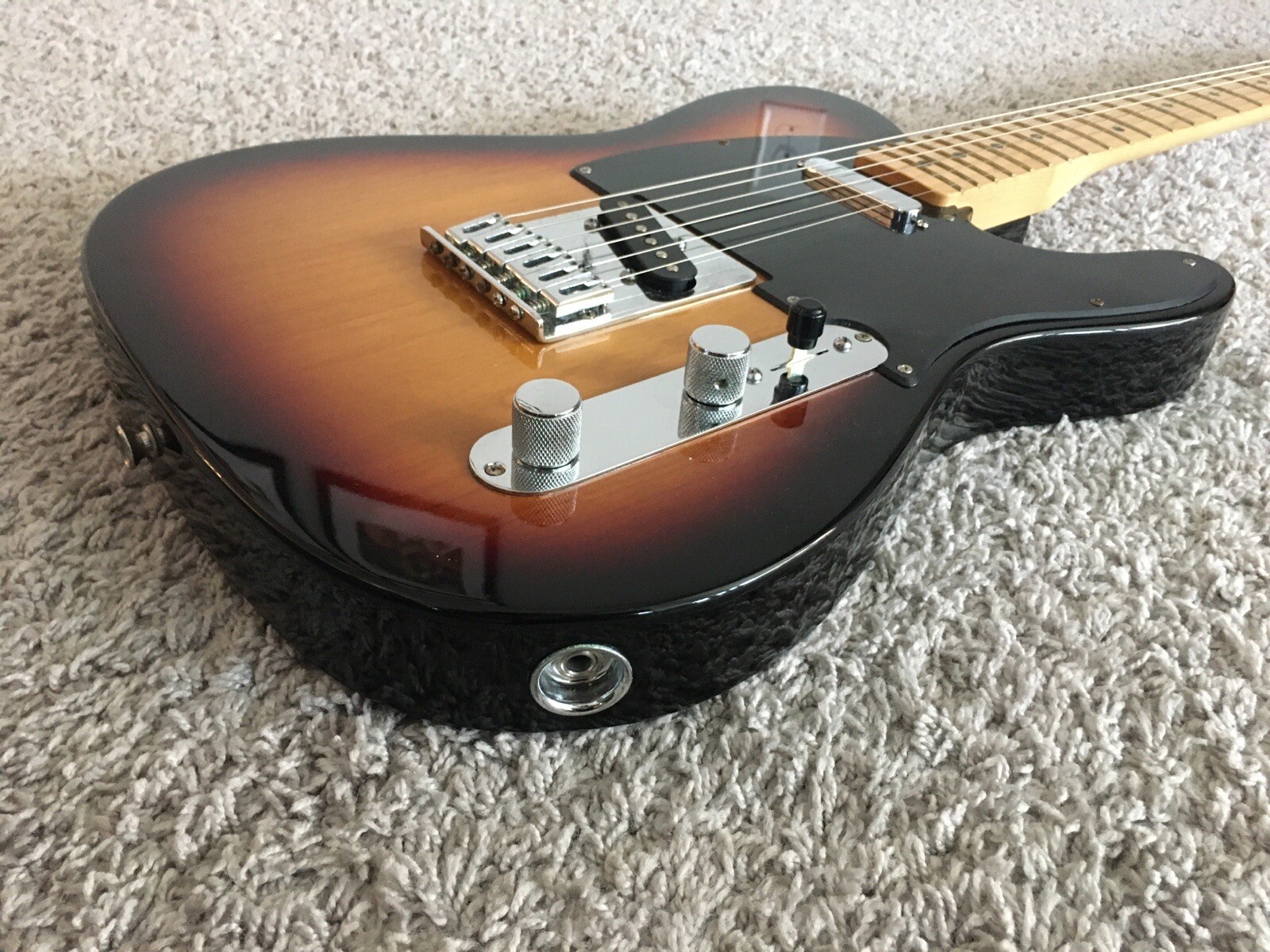 Fender Standard Telecaster 2014 2-Tone Sunburst MIM Maple Neck Guitar + Gig Bag