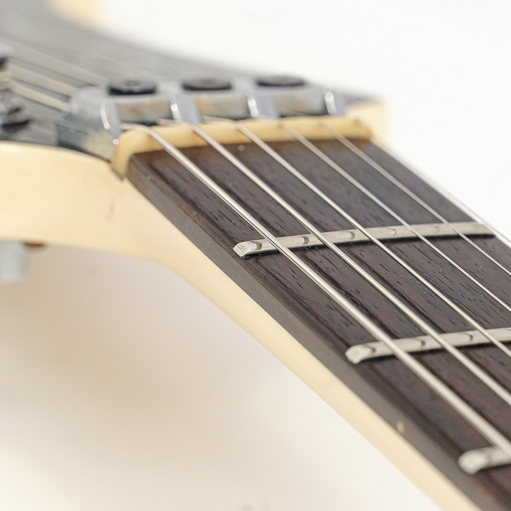 1985 B.C. Rich Warlock – MIJ – Kahler Tremolo – Cream with Gigbag
