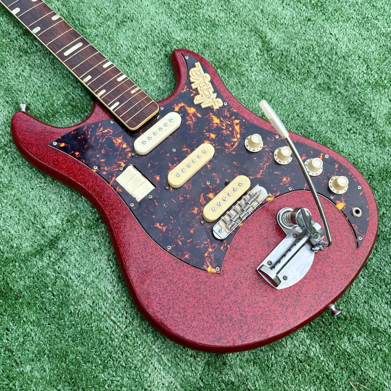 Vtg Norma Red Sparkle EG470 Electric Guitar Glitter Three Pickup Needs Truss Rod