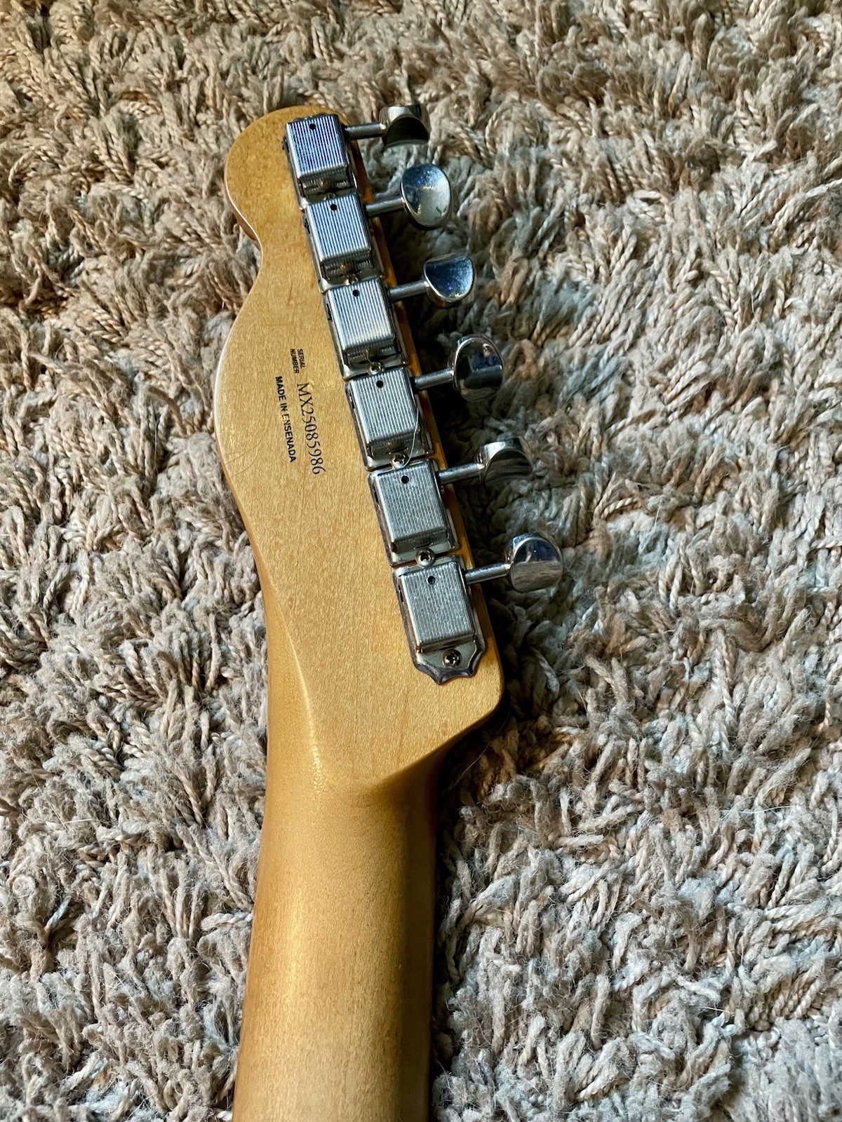 Fender Limited Vintera II Road Worn ’60s Telecaster – Burgundy Mist – Modified