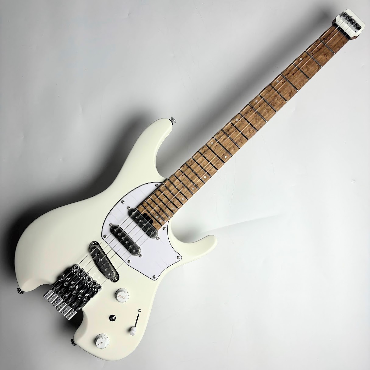 Ibanez ICHI10 Ichika Nito Sig Guitar Vintage White Matte Used
