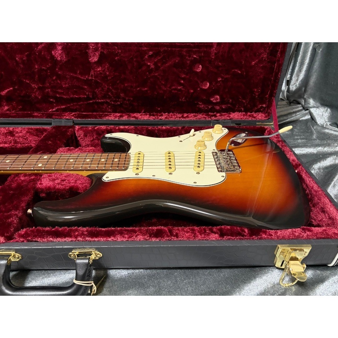 Rare materials used, lacquer finish History TH-SV/R