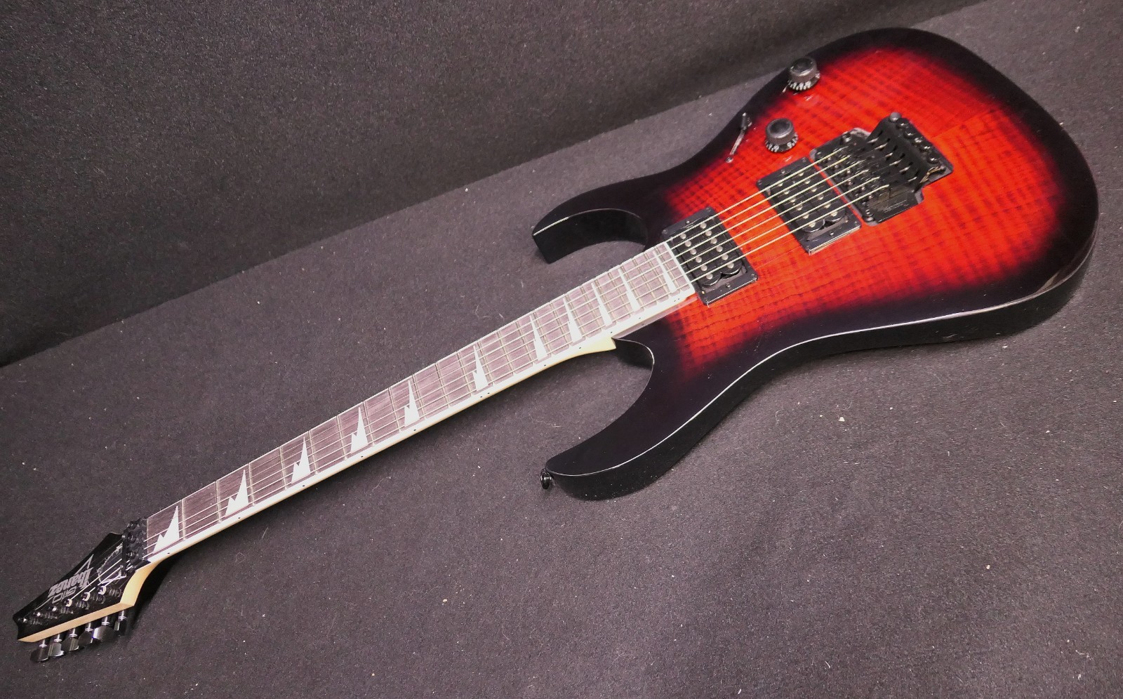IBANEZ GRG320FA TRB ELECTRIC GUITAR Sharktooth Inlay LOCKING TREMOLO Red Burst