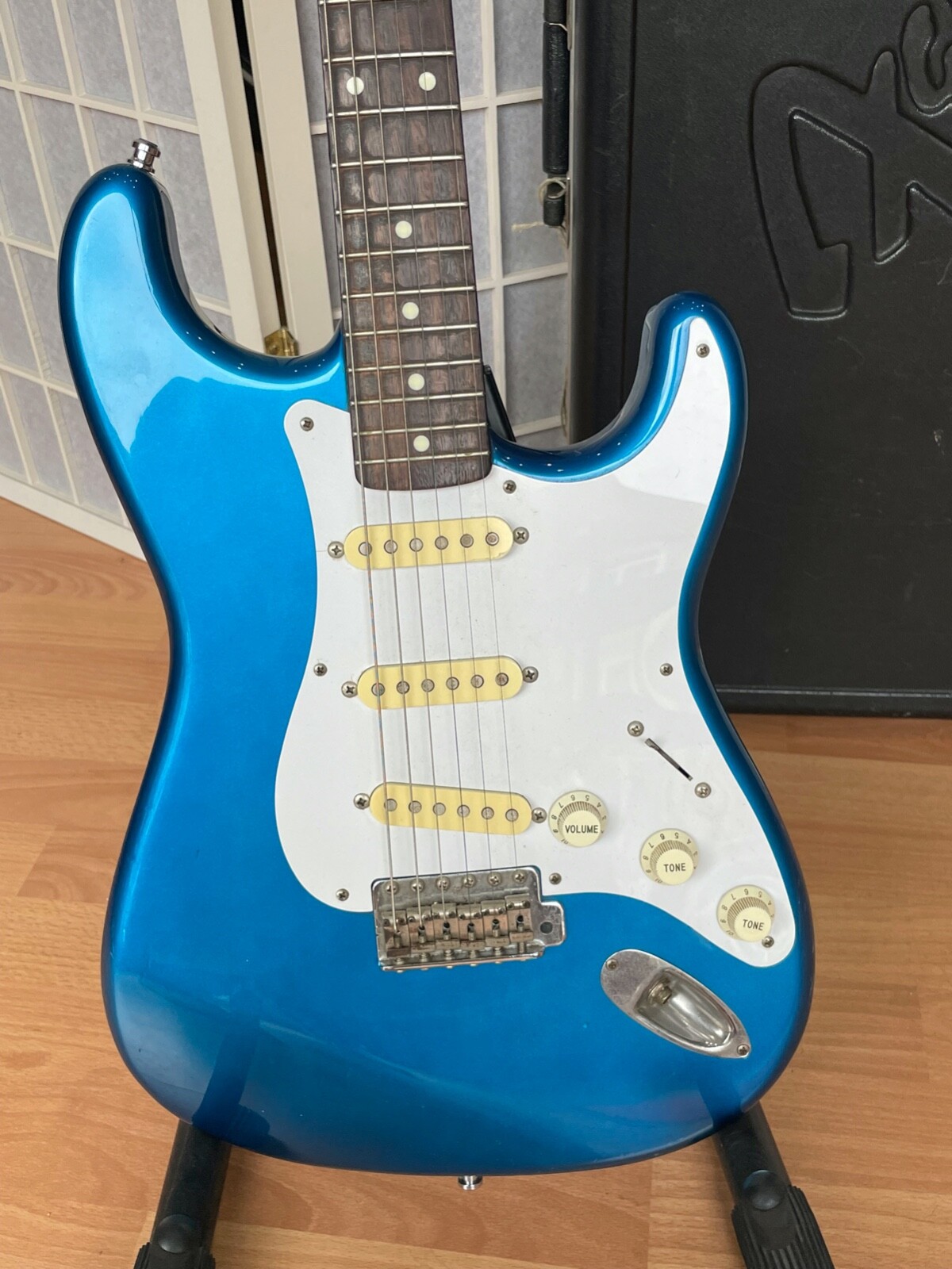 FENDER Stratocaster Japan E-Guitar I021928 Approx. 1989/1990 I Series Blue Case