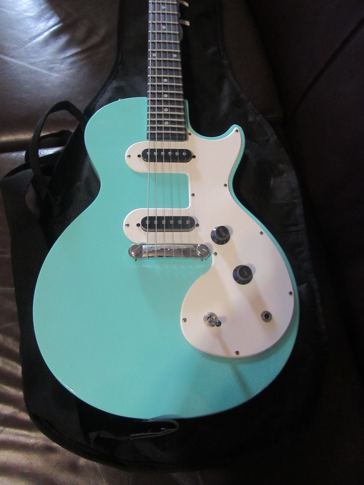 MINT 2018 Epiphone Les Paul SL electric guitar