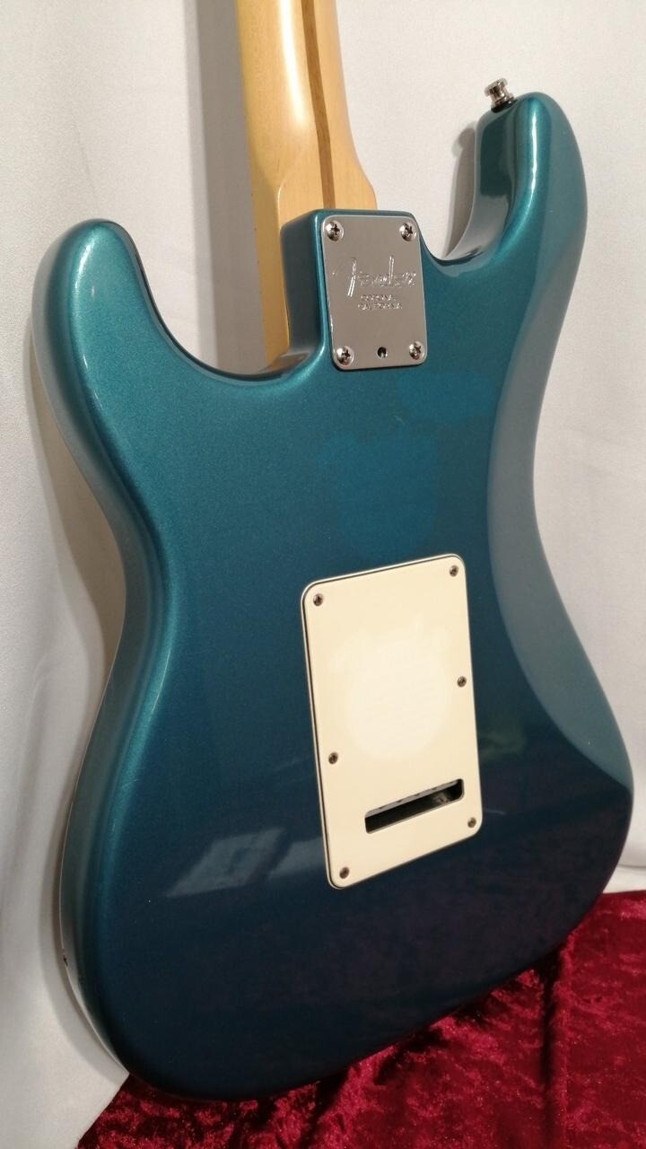 Fender USA American Standard Stratocaster Aqua Marine Metallic 2000 E.Guitar
