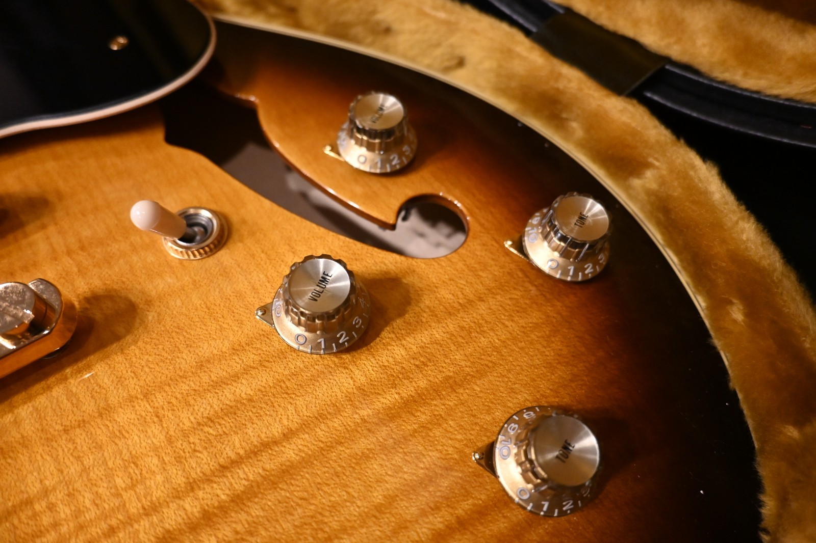 “Near-Mint” 2007 YAMAHA SA2200 Brown Sunburst + Genuine Yamaha Hard Case (290)