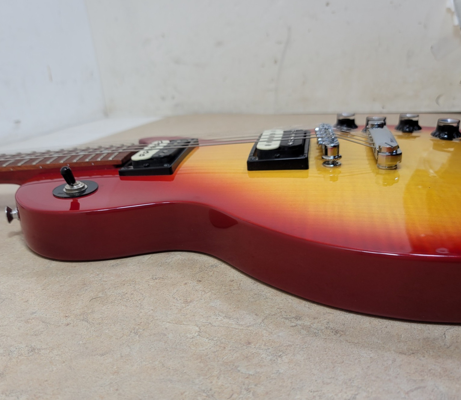 Epiphone Studio LT Les Paul Model Red Sunburst Electric Guitar