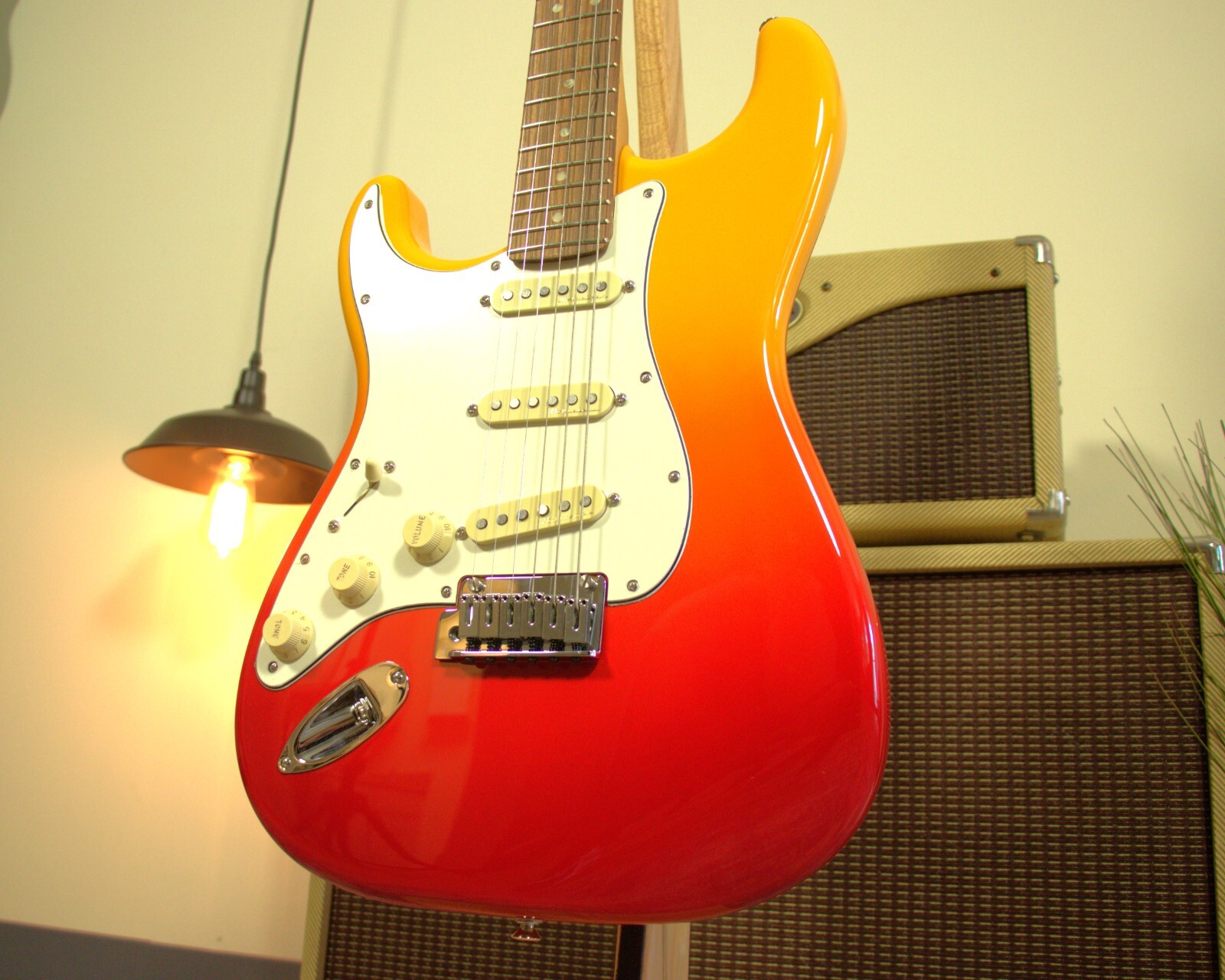 Fender – Stratocaster Left-Handed – Tequila Sunrise – w/Gigbag