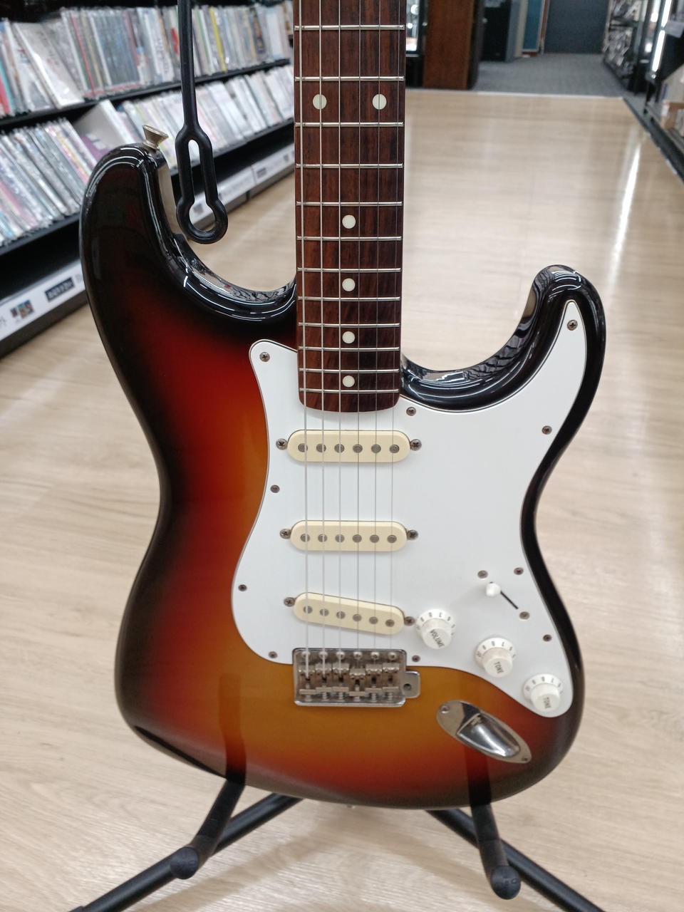 [SQUIER] SST-33 Used 1991 Basswood body Maple neck Rosewood fingerboard Sunburst