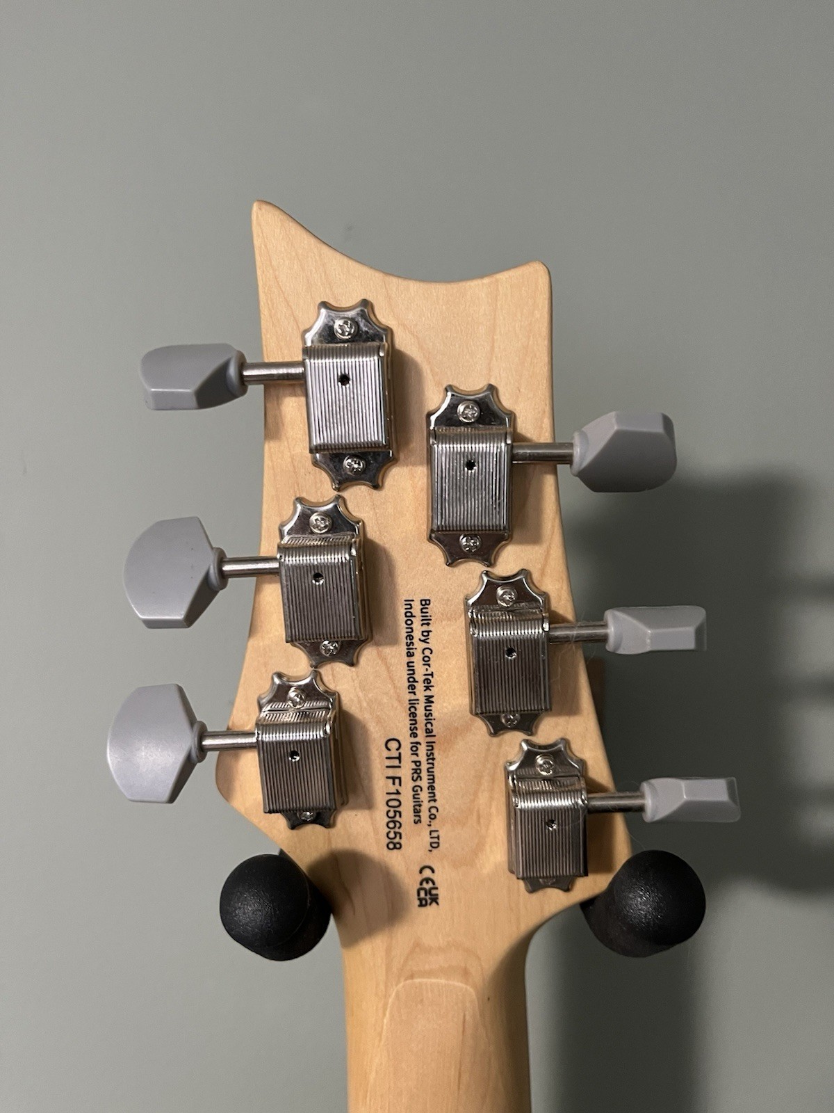 prs silver sky se moon white